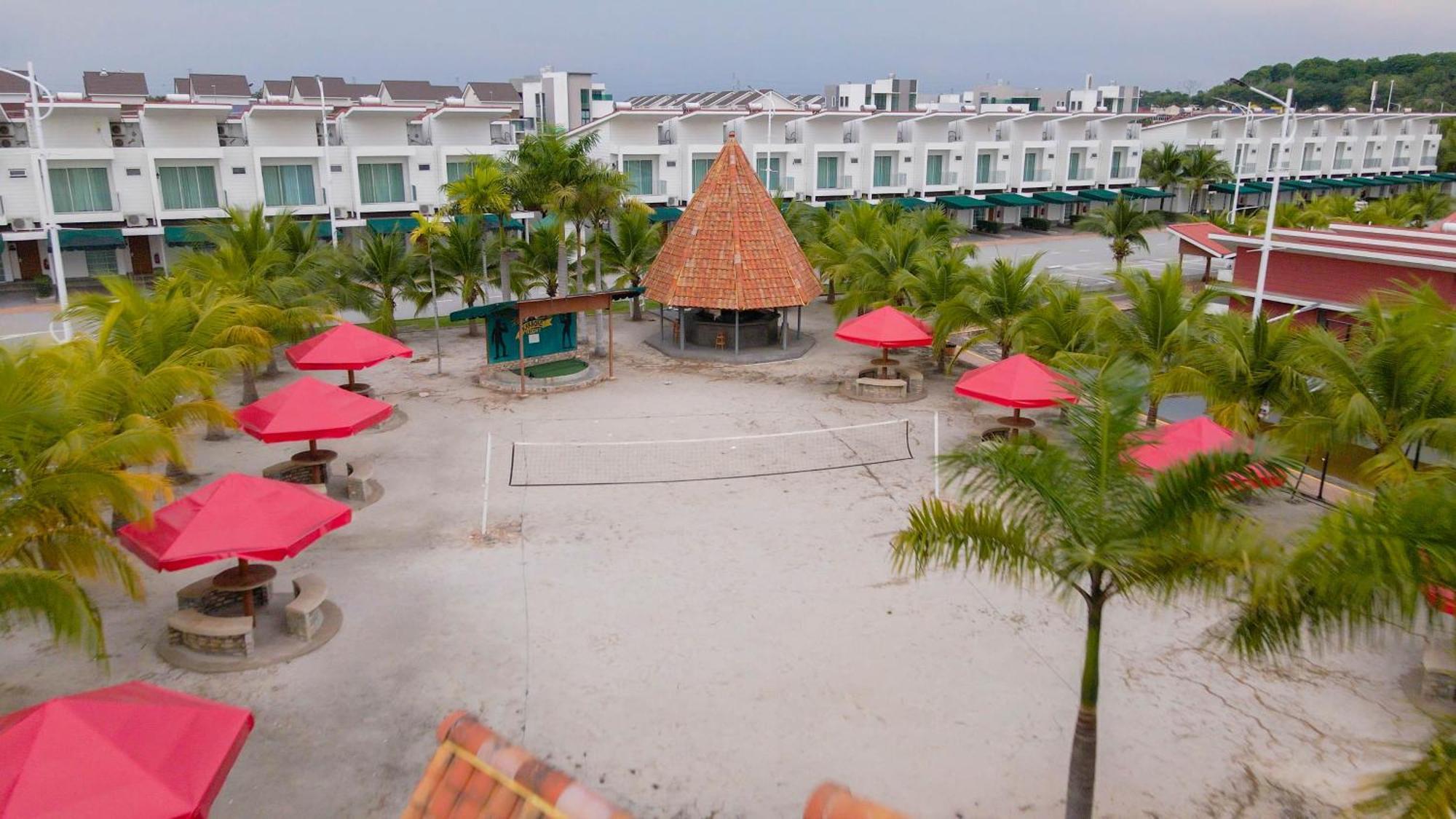Tasik Villa International Resort Port Dickson Exterior photo Beach in La Paz
