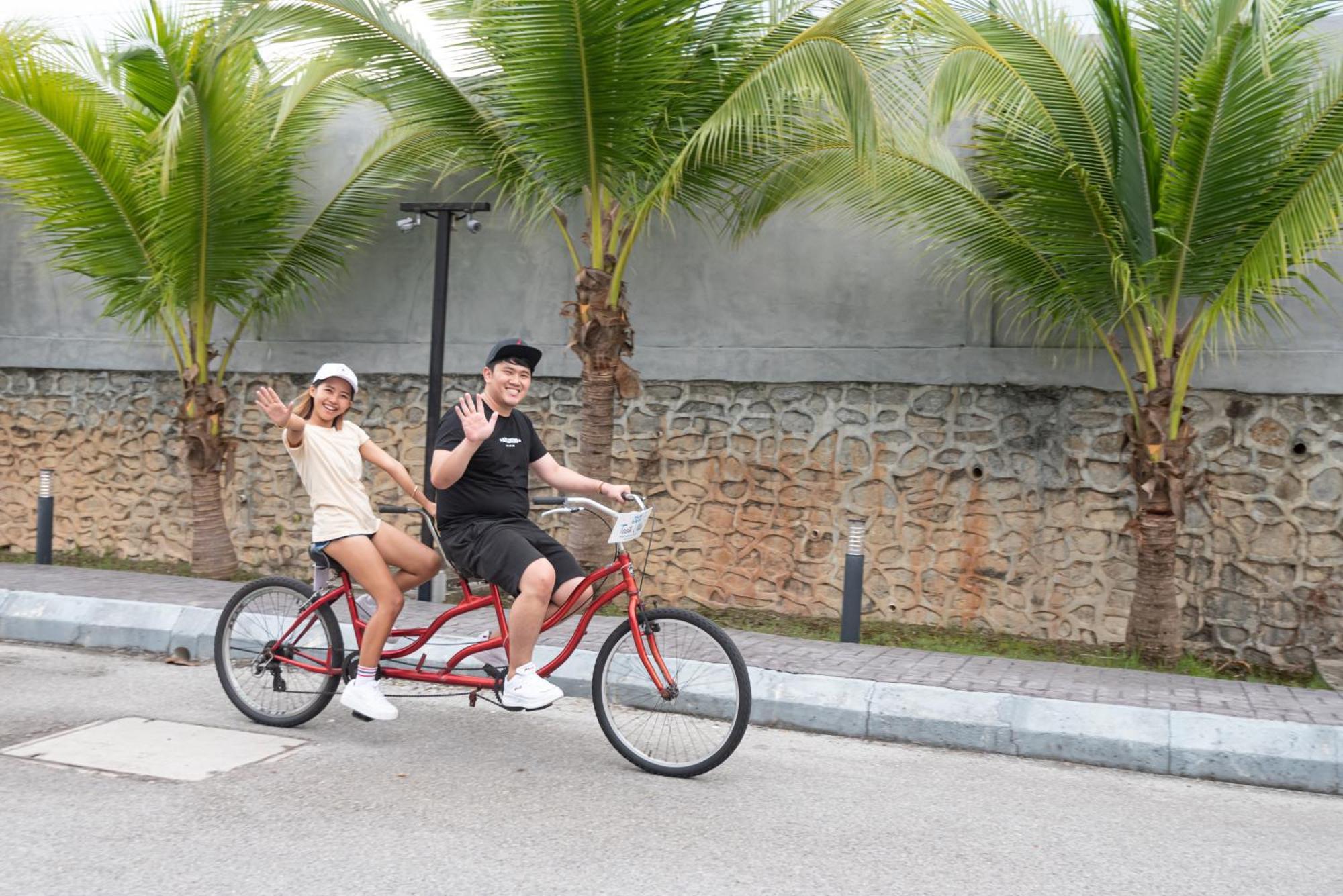 Tasik Villa International Resort Port Dickson Exterior photo Tandem bicycle