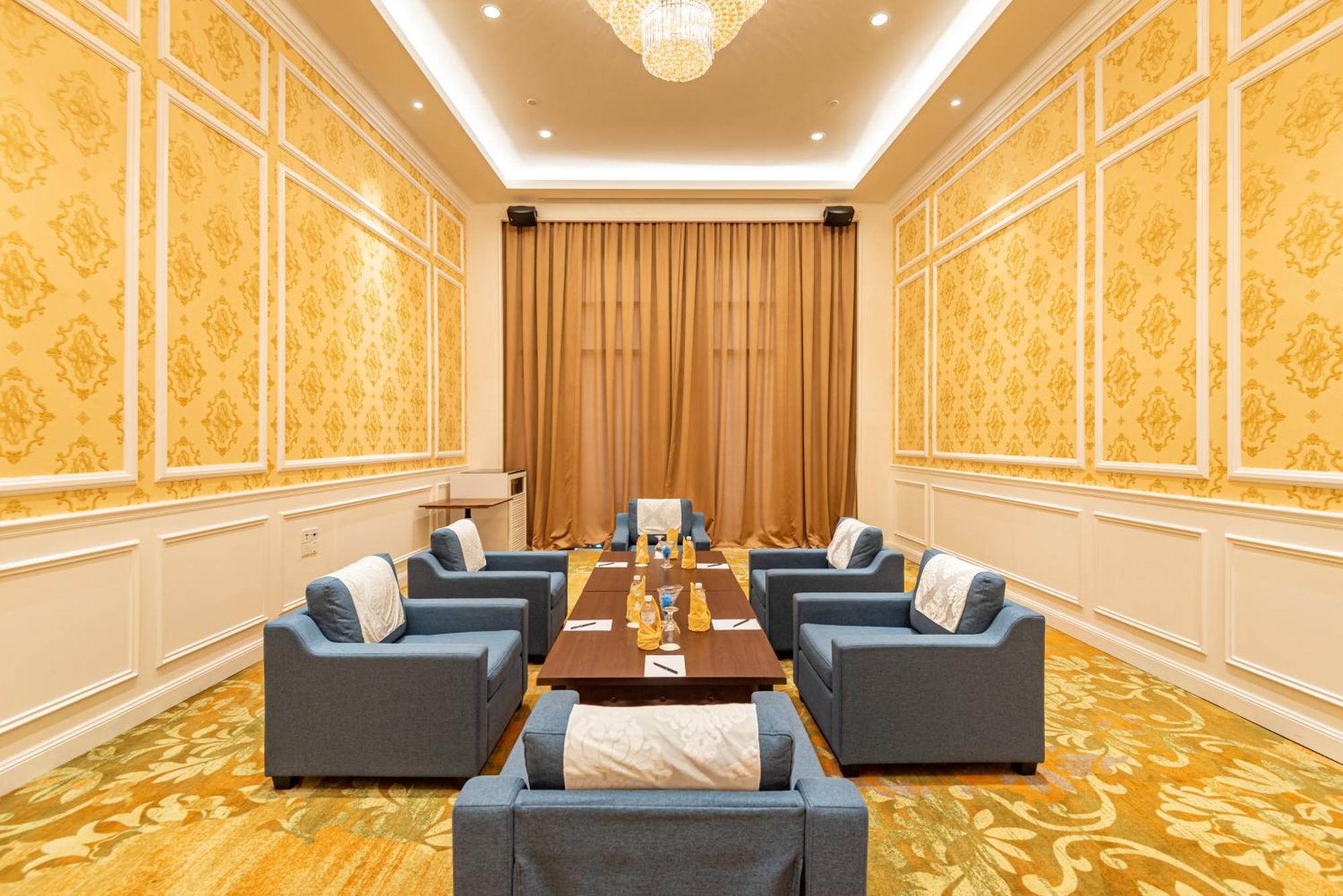 Tasik Villa International Resort Port Dickson Exterior photo Meeting room