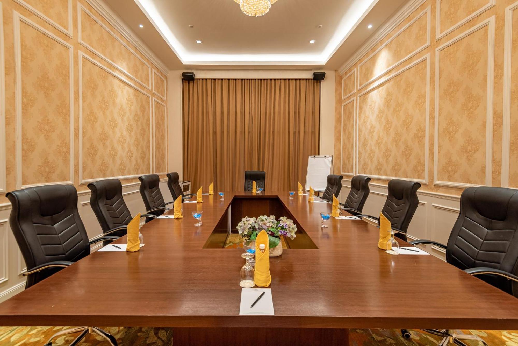 Tasik Villa International Resort Port Dickson Exterior photo Boardroom