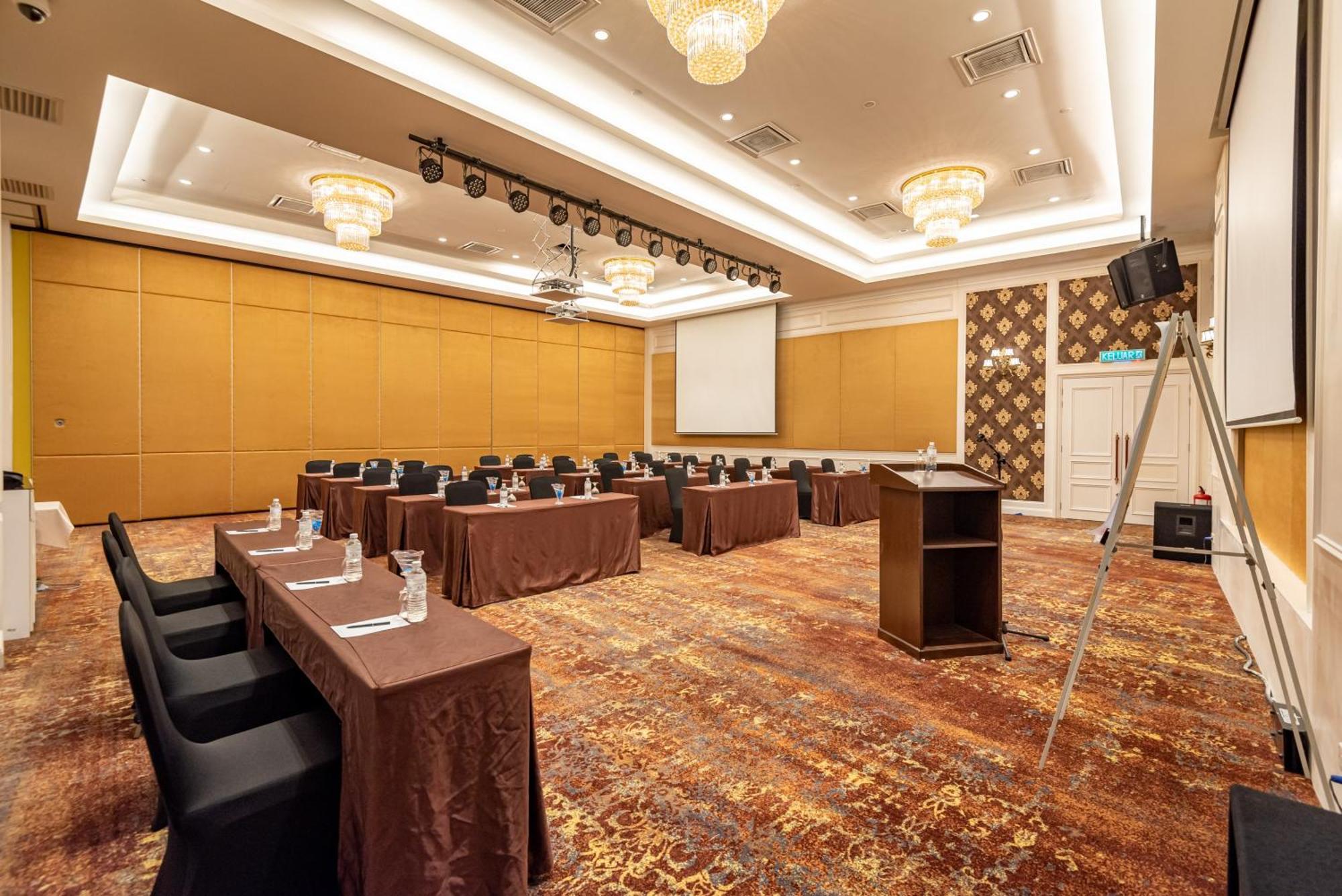Tasik Villa International Resort Port Dickson Exterior photo Meeting room