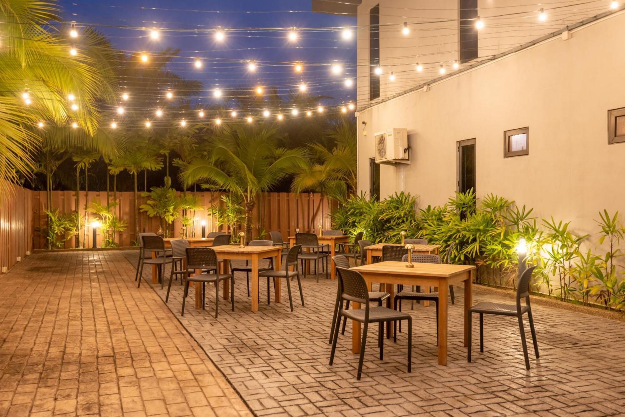 Tasik Villa International Resort Port Dickson Exterior photo The patio at the hotel