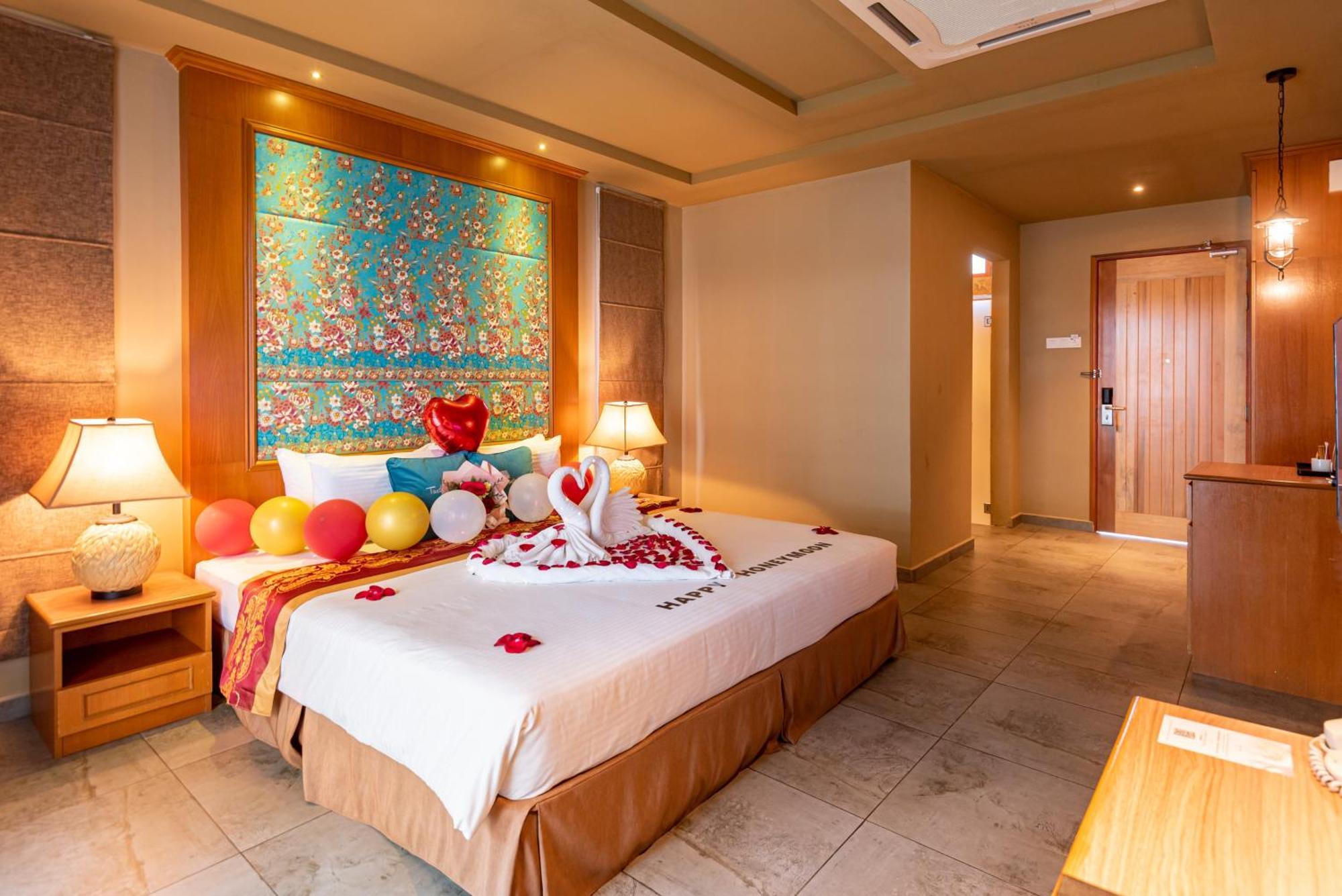 Tasik Villa International Resort Port Dickson Exterior photo Deluxe Room