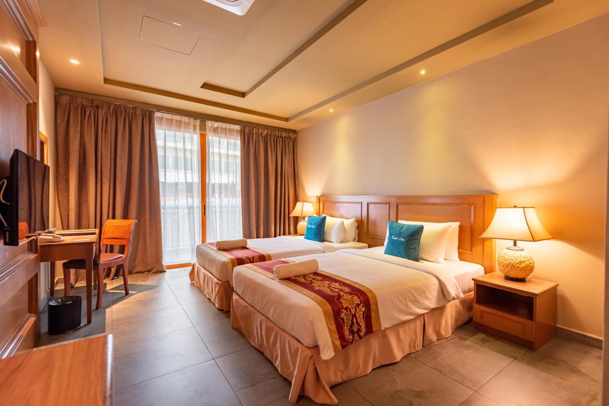 Tasik Villa International Resort Port Dickson Exterior photo Deluxe Room