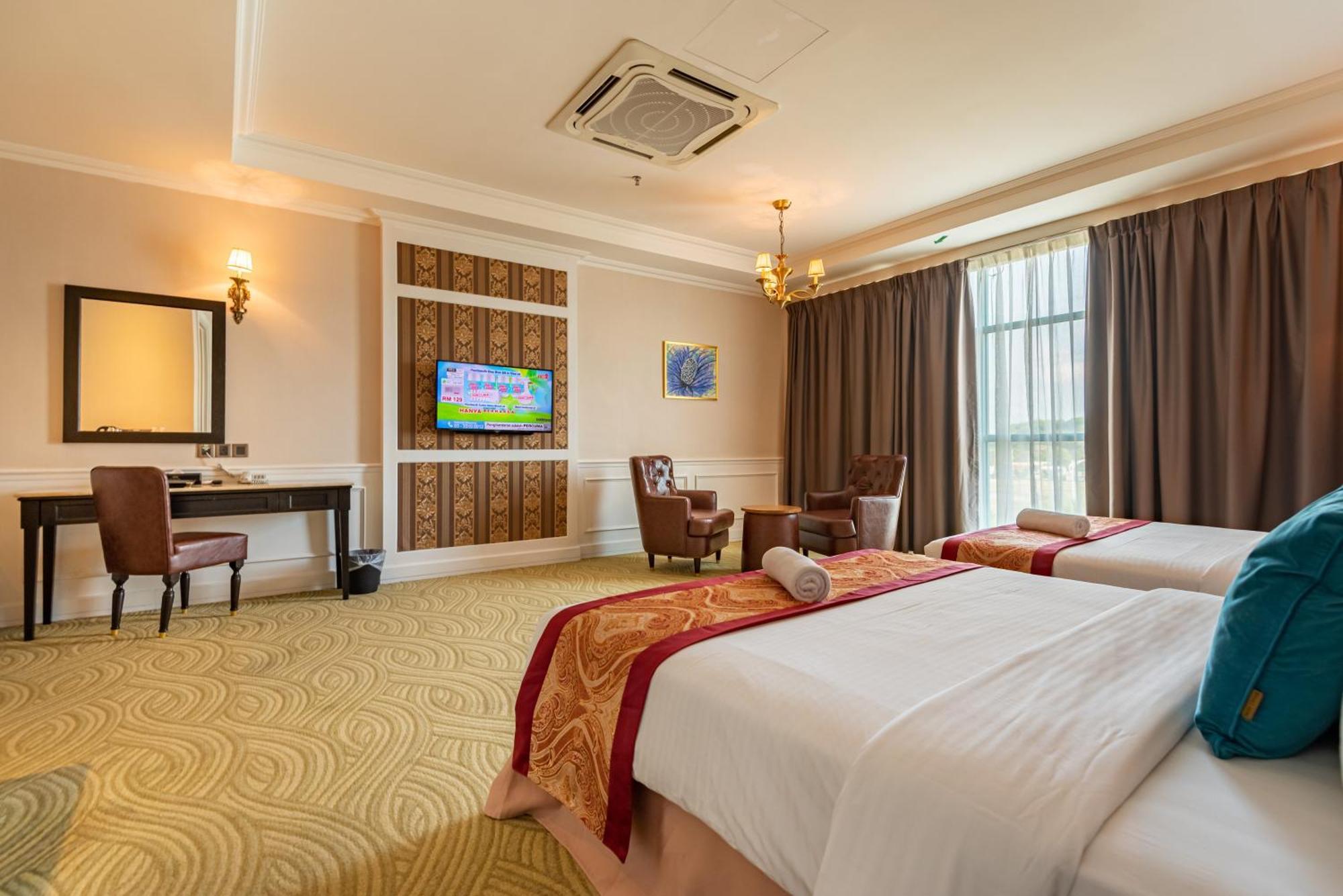 Tasik Villa International Resort Port Dickson Exterior photo Deluxe Family Room
