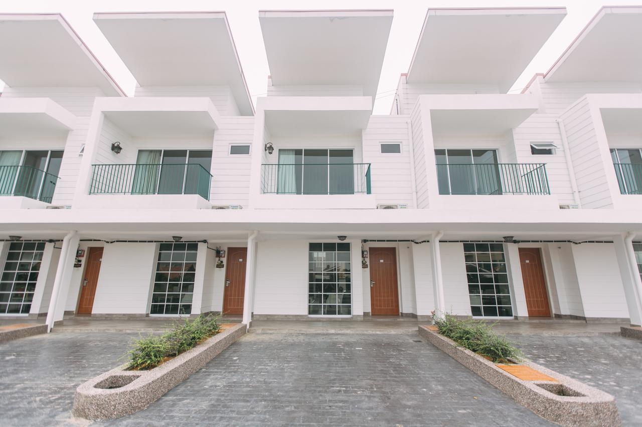 Tasik Villa International Resort Port Dickson Exterior photo The new residence hall